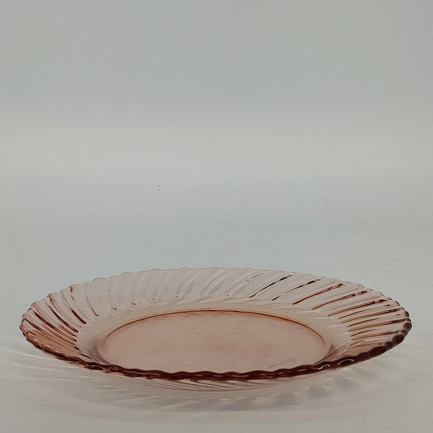 Fortecrisa Pink Swirl Ribbed Glass Salad Plate 7” MCM Tableware Mexico Vintage