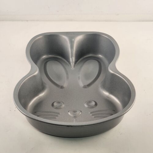 Wilton Bunny Head Baking Cake Pan 11" x 7 1/2" x 2" Easter Rabbit Non-Stick