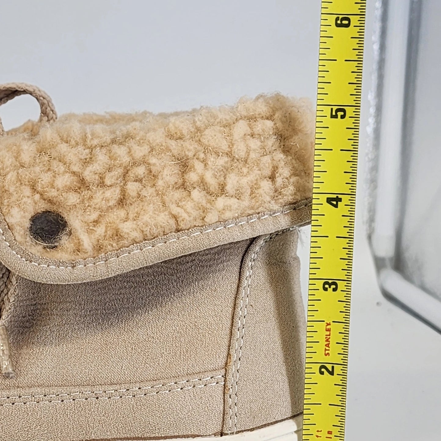 Kiss & Tell Lenci-02 Hi Top Sneakers Women's 8 Beige Suede Sherpa Lace Up